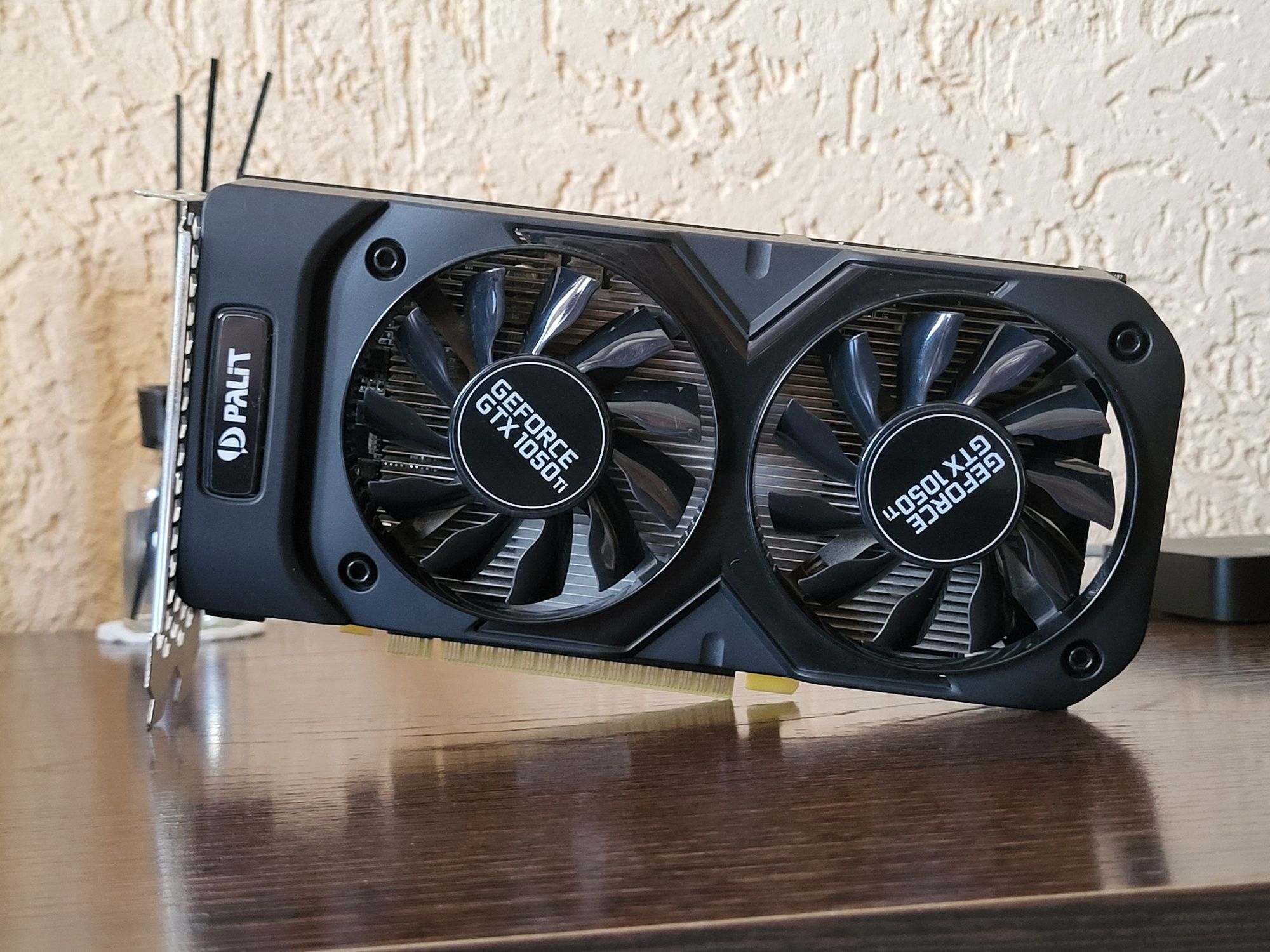 Видеокарта GTX 1050TI