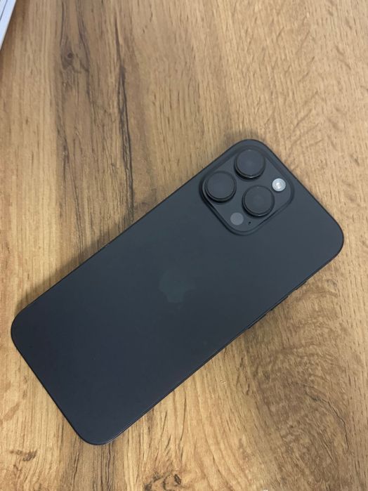 İphone 16 pro max + AirPods 2 pro