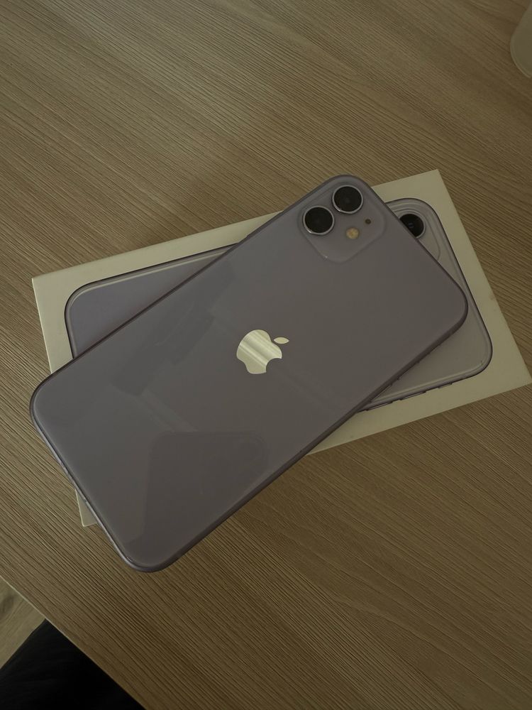 Продаю iPhone 11