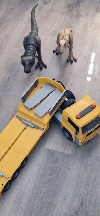 Играчки Jurassic world, Bruder