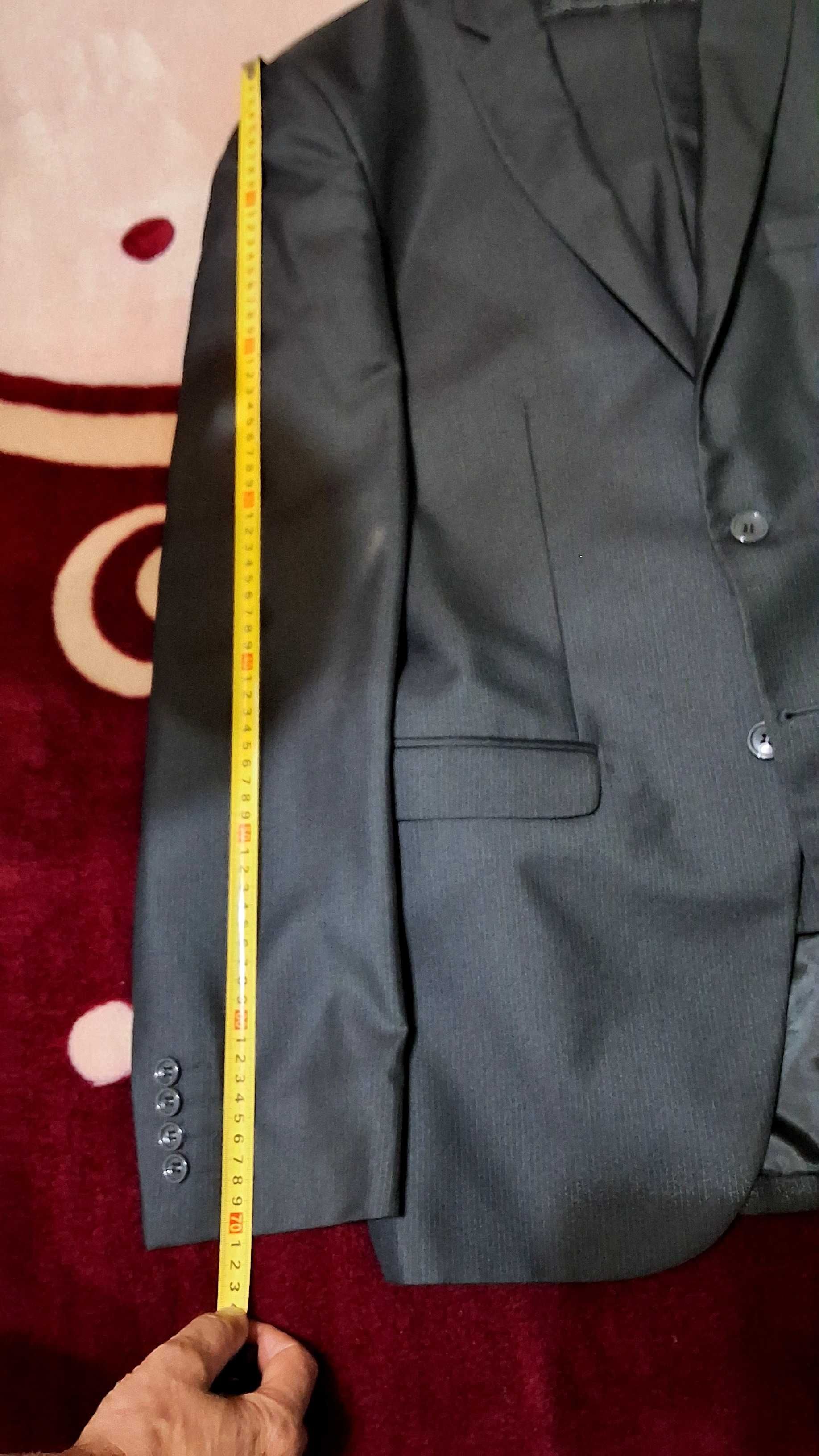 Vand costum barbati