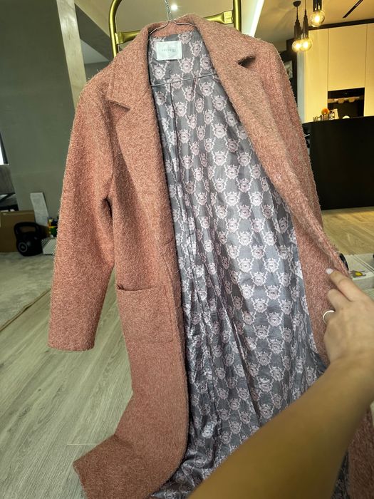 Дълго палто на испанската марка Anonymous размер 38