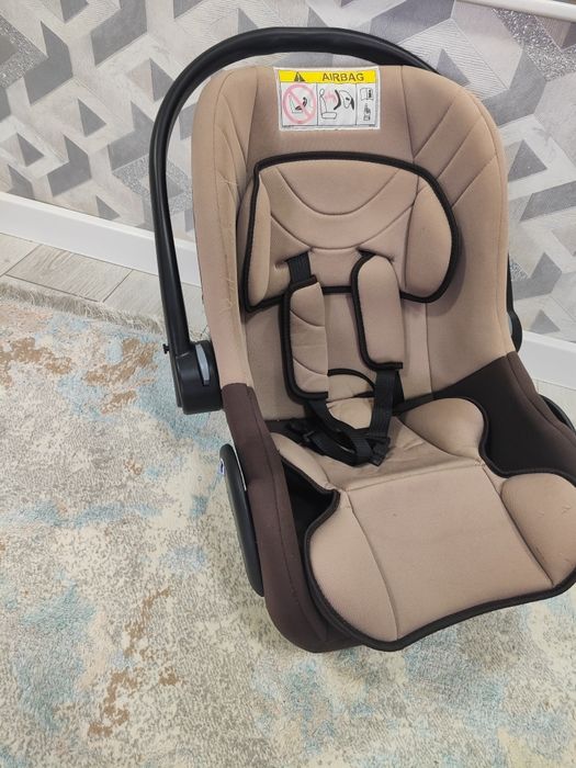 Продаю детское автокресло.