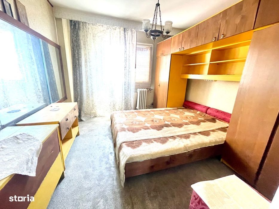 3 decomandate, et 3, Mioritei - 73 mp, bloc 1982