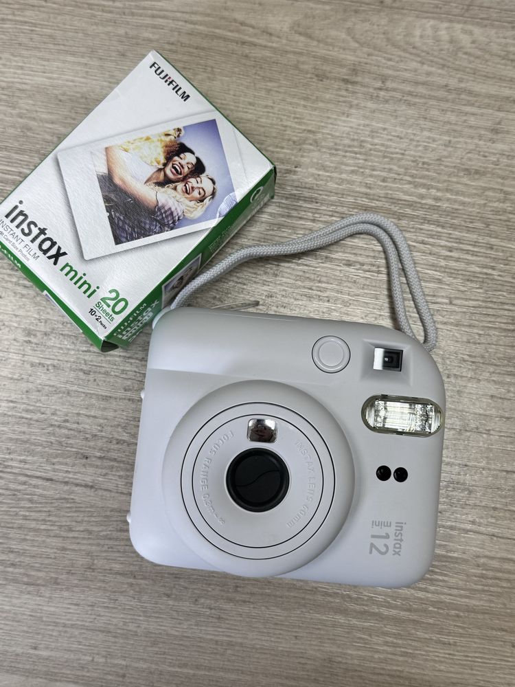 Instax mini 12…..