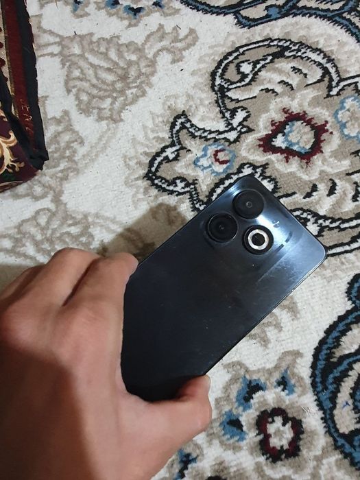 Infinix smart 8 holati yaxshi  telefonda kelishiladi ekran almashmagan