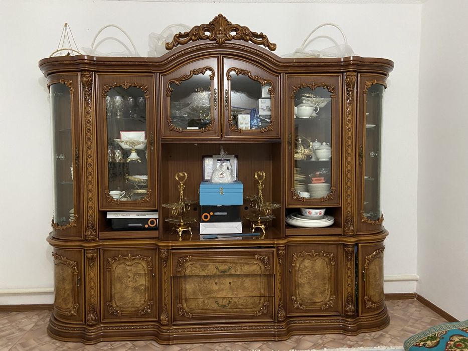 Сервант гостиной