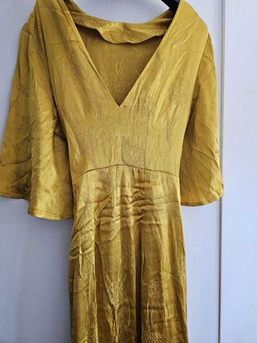 Rochie H&M material satinat nouă