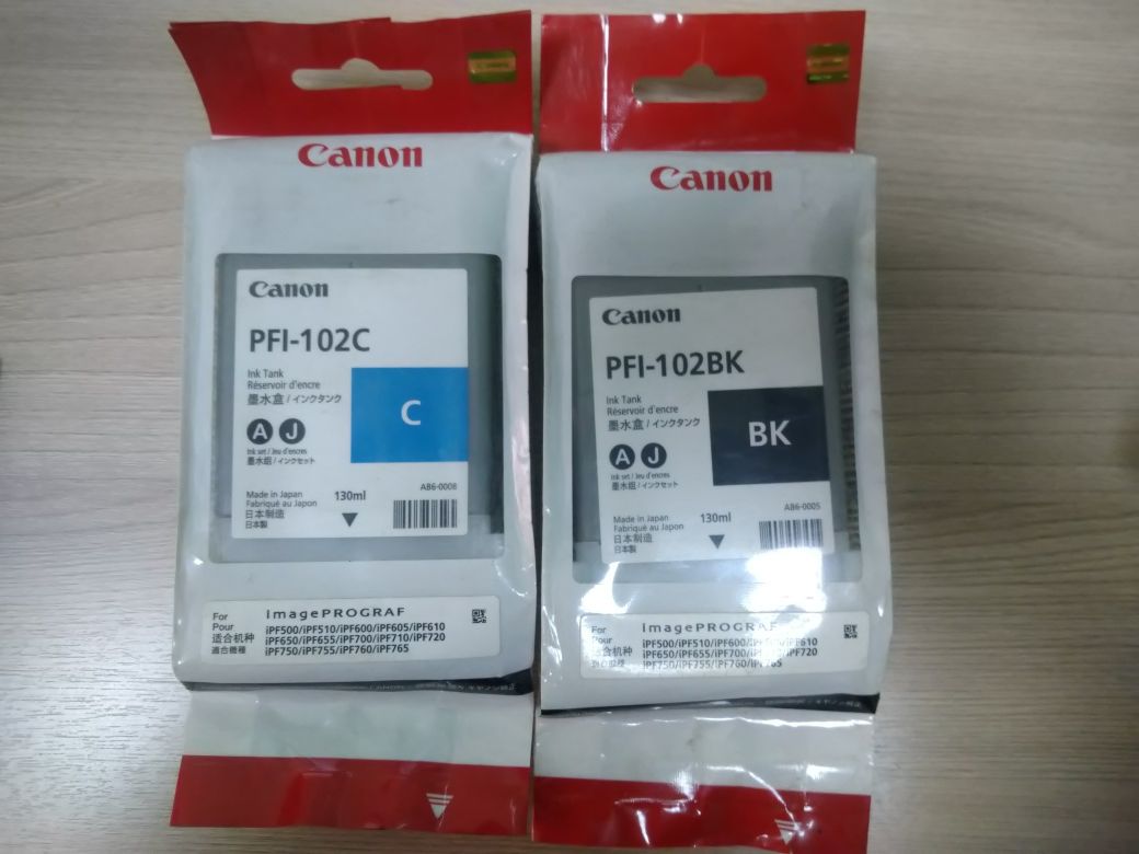 Продам оригинальные картриджи для плоттера Canon PFI-102BK PFI-102C