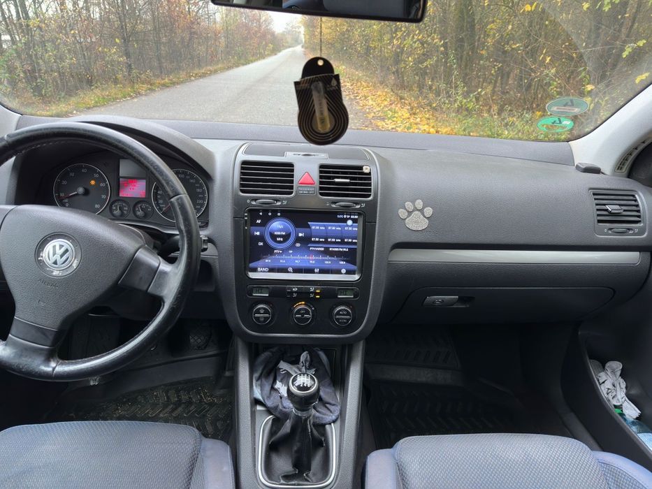 Vând Volkswagen Golf 5