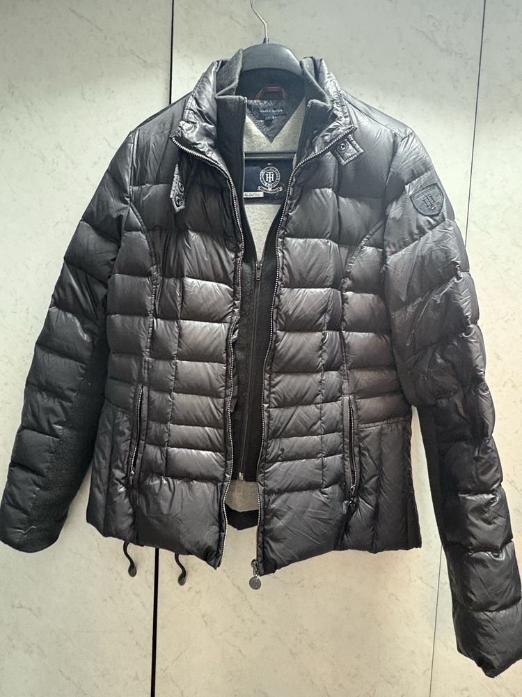 Дамско яке на Tommy Hilfiger с пух