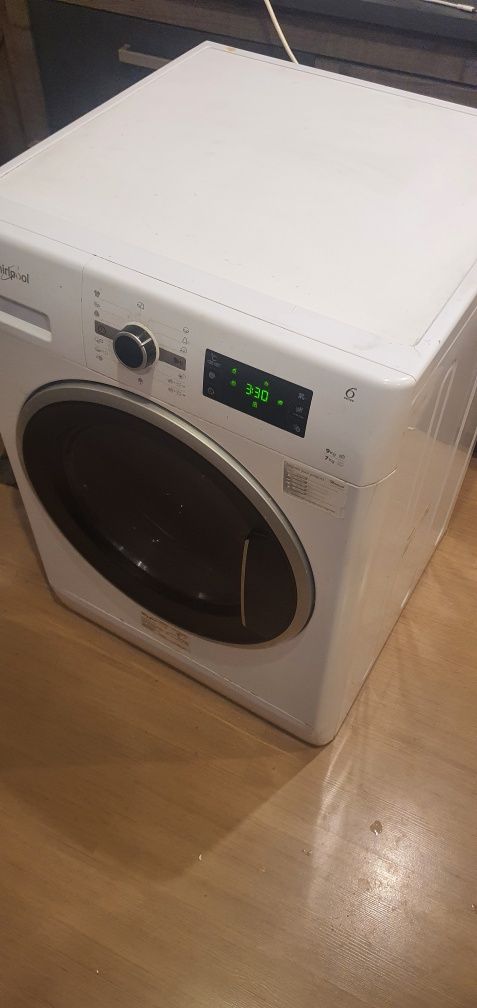 Пералня със сушилня Whirlpool