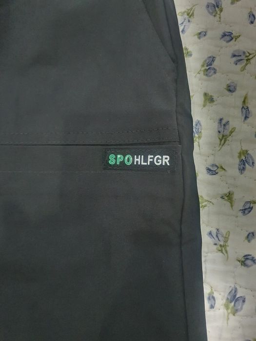 Pantaloni sport HLFGR