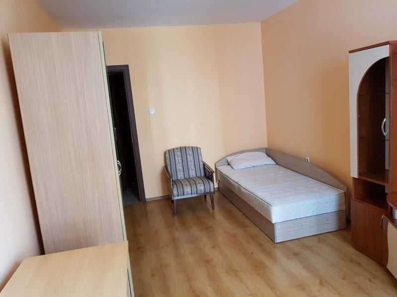 Дава се под наем Двустаен апартамент в Бургас, Лазур - 85 кв.м за 250 € - Снимка #1