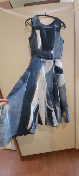 Страхотна рокля на Closet London