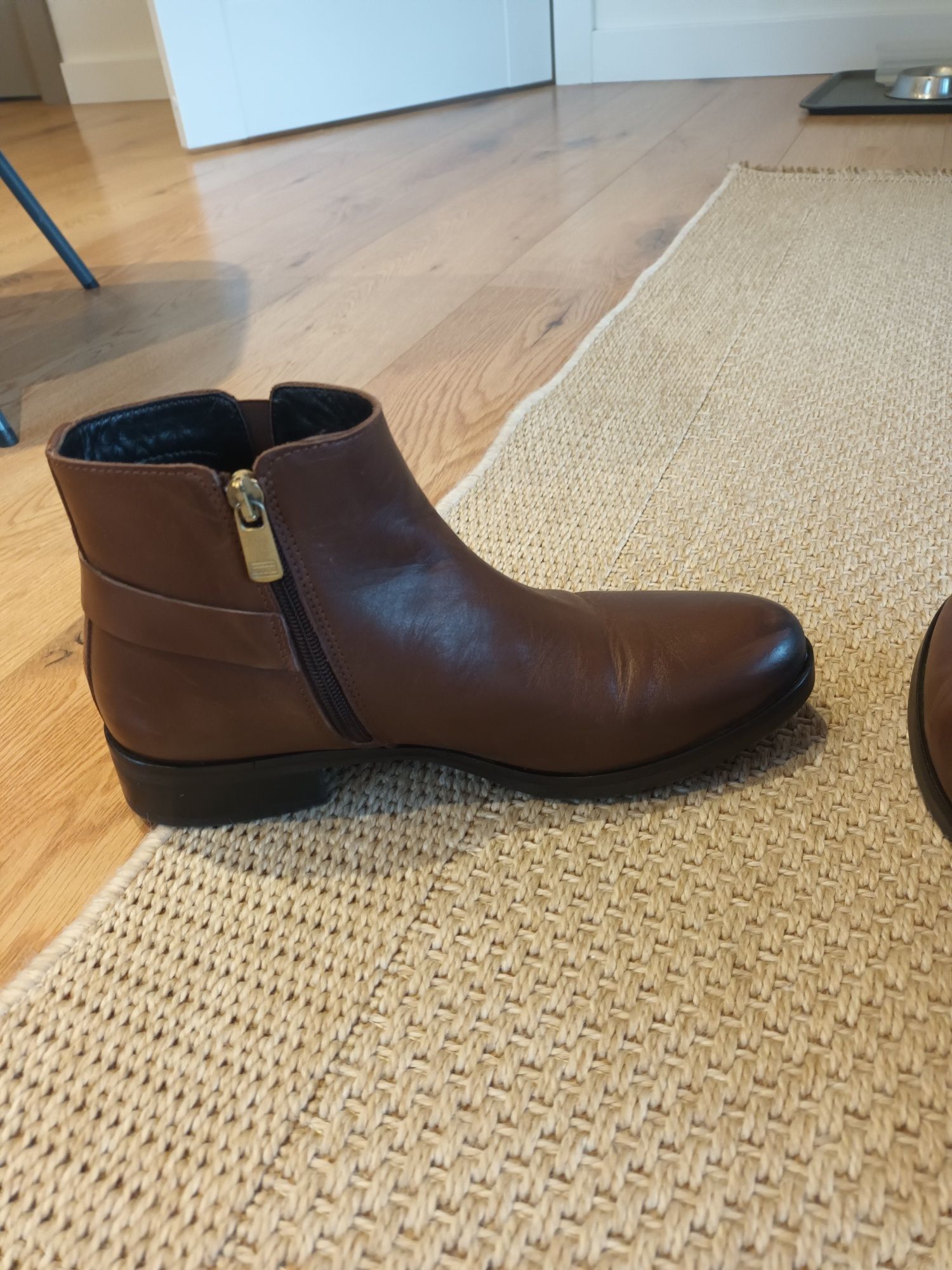 Botine Tommy Hilfigere mărimea 40