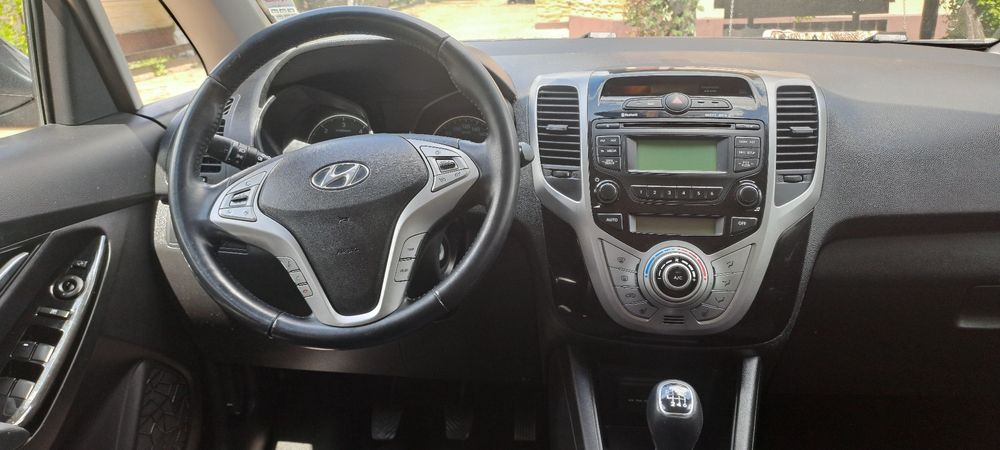 Hyundai ix20 blue drive