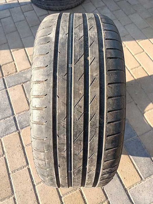 ОДНА шина 215/45 R17 - "Nokian zLine" (Финляндия), летняя.