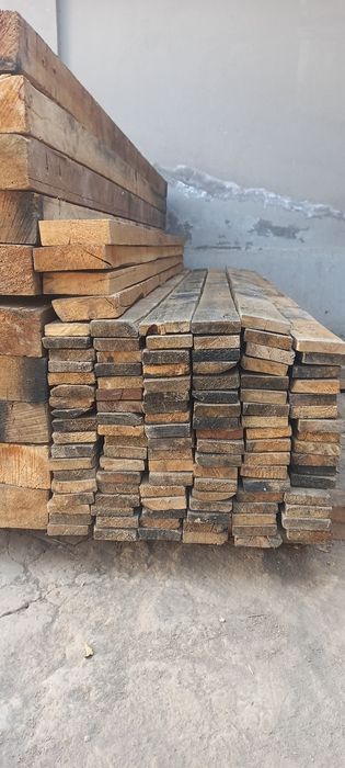 Buruslar taxtalar sotiladi.