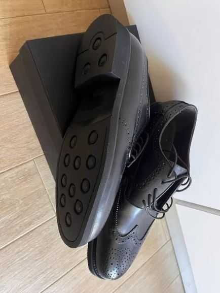 Кожени обувки Massimo Dutti