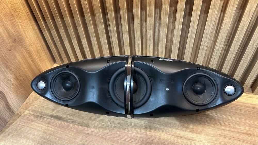 Bowers & Wilkins Zeppelin - конвертиран в Bluetooth