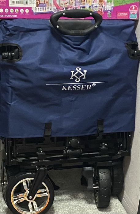 Количка за две или три деца . Страхотна и удобна.