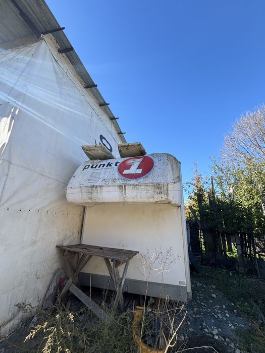 Caroserie camion Punkt1 – ideală pentru depozit, magazie sau atelier