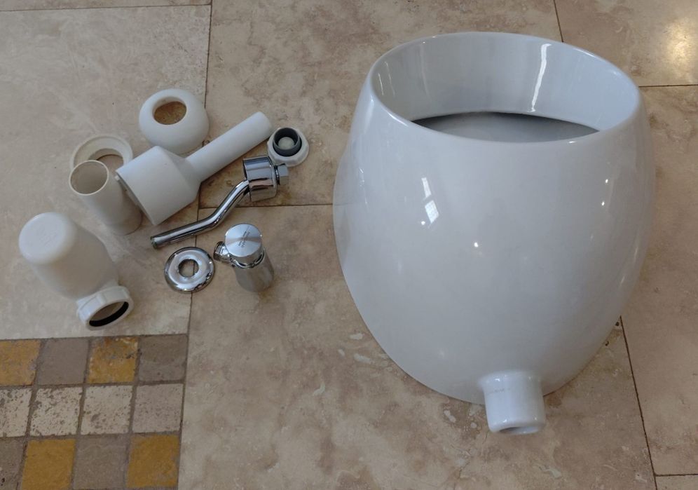 Pisoar cu baterie și sifon