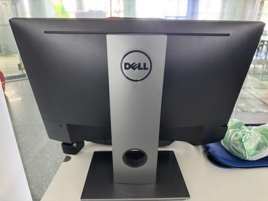 Dell monitor P2217. Монитор Дел.