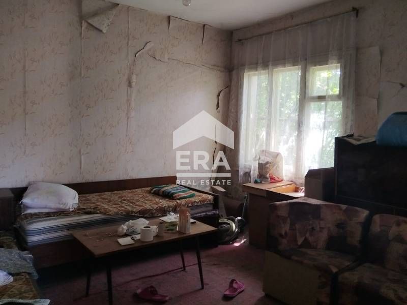 Само в ЕРА Имоти Хасково !Едноетажна къща е село Крум
