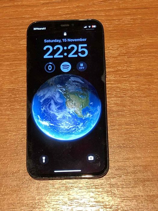 Продавам iPhone 12 pro