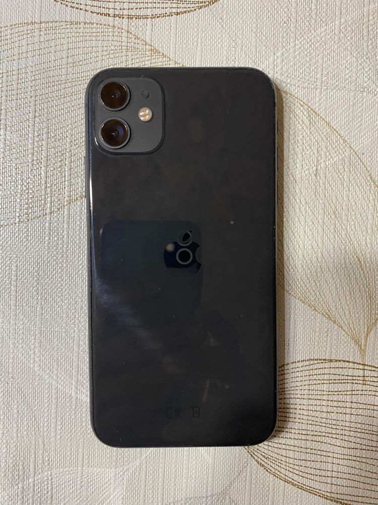 Не е отварян никога Iphone 11