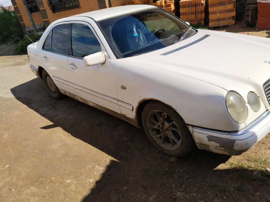 Продою мерс лупарик автомат дизелный