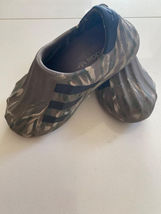 Papuci adidas barbati
