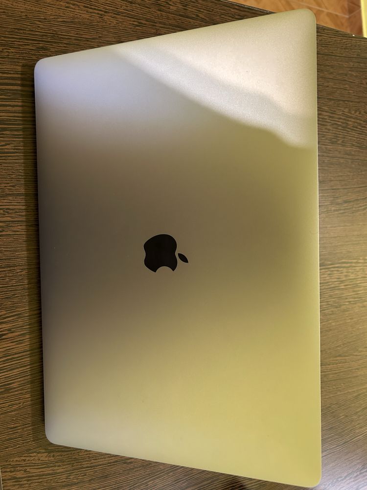 MacBook Pro I7 15 inch