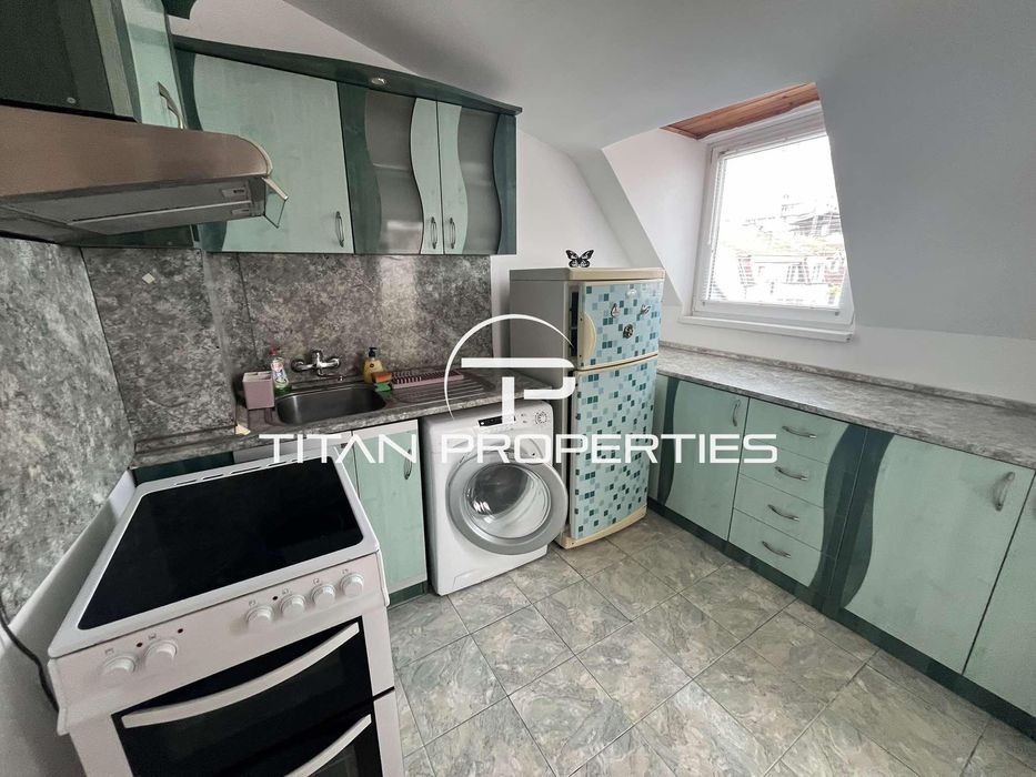 Дава се под наем Двустаен апартамент в Варна, Център - 56 кв.м за 375 € - Снимка #2