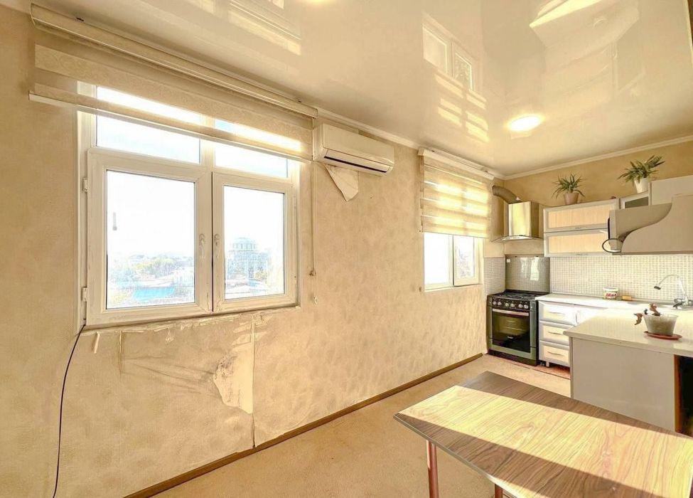 Квартира Новомосковская 2/5/5 Кирпич балкон 2х6 Средний ремонт 55м2