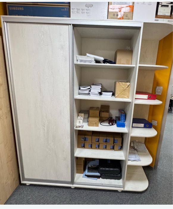 Шкаф купе в хорошем состоянии