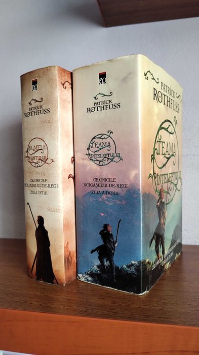 Patrick Rothfuss – Cronicile ucigasului de regi  (2 vol)
