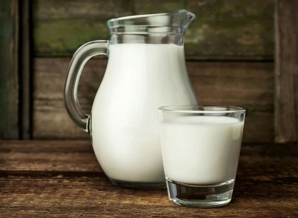 Сүт сатылады; Продаётся натуральное молоко