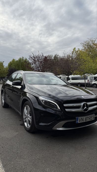 Vand Mercedes Benz GLA 250 4Matic 2.0 benzina