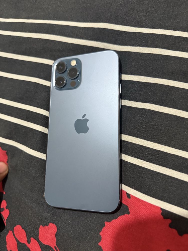 Iphone 12 pro Като нов!