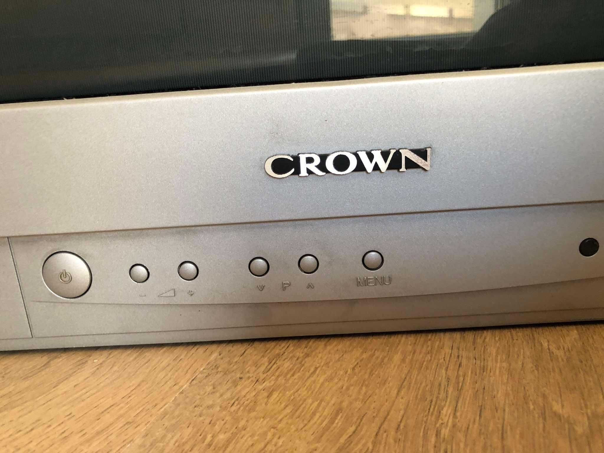 Работещи стари телевизори Sony и Crown