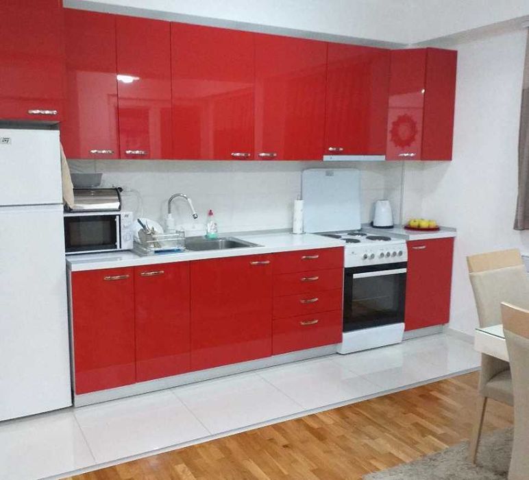 Дава се под наем Тристаен апартамент в Пловдив, Западен - 81 кв.м за 357 € - Снимка #1