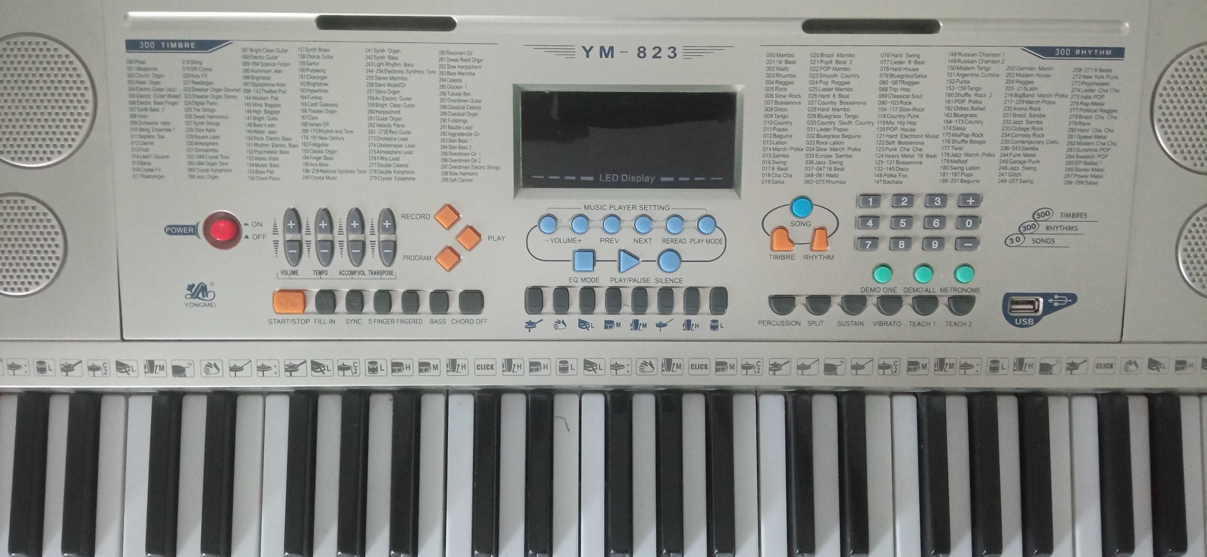 Orga electronica YM-823, 61 clape, LCD, 100 timbre