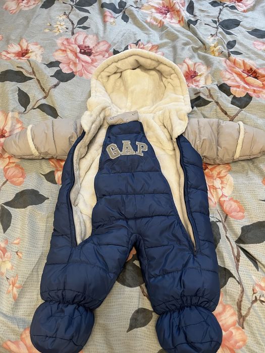 Комбинезон зимний новорожденным