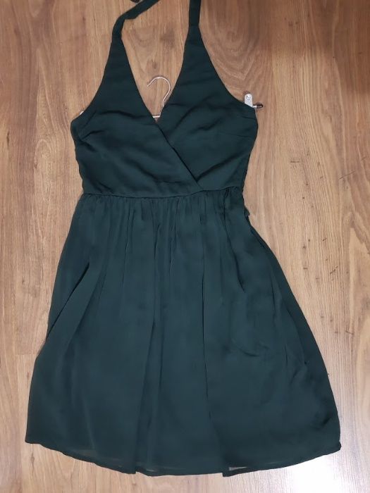 Rochie About You,mar 36,noua doar spalata,culoarea verde inchis