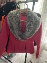 Розово късо палто