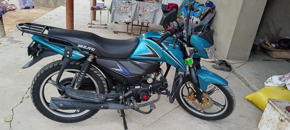 Мотоцикл на бензине