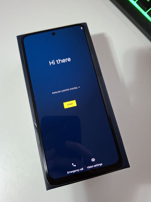 Vând Motorola G72, 8GB RAM / 128GB stocare, în stare foarte bună